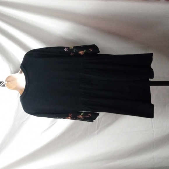 ASOS Women’s Dress, US 8, Black Embroidery Floral Print,  smock style, short sle - Picture 2 of 14